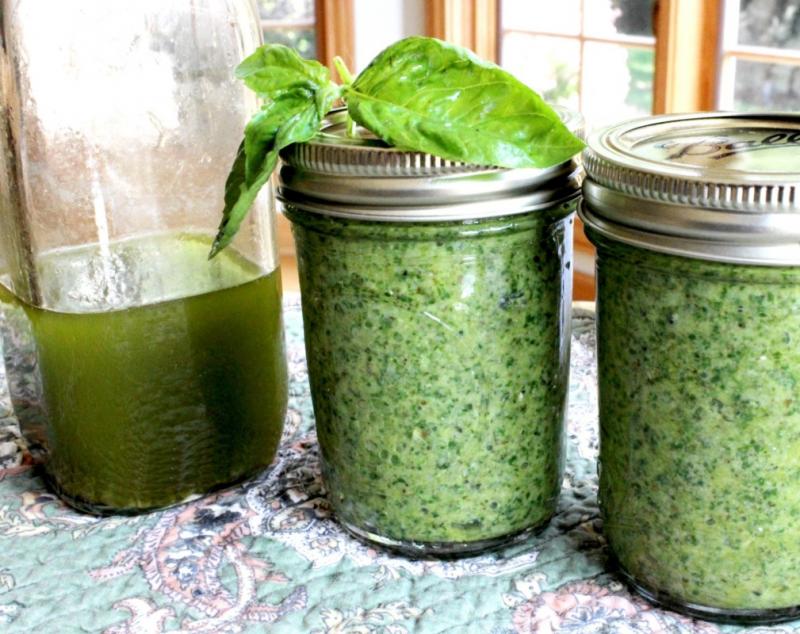 Basil-Pesto-Oil